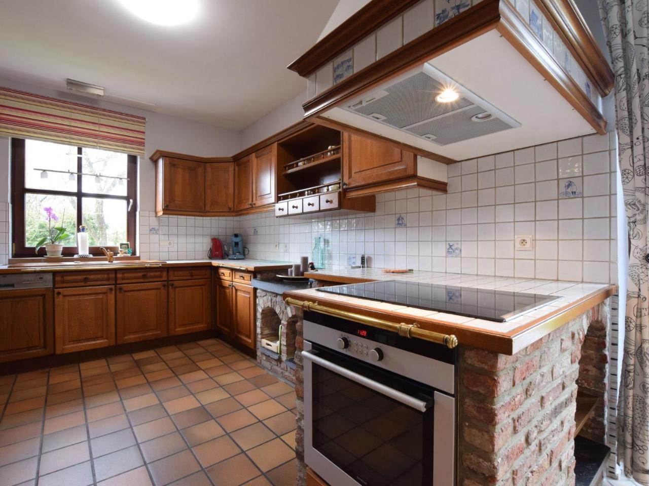 Cozy Holiday Home In Noville With Private Terrace Luzery Eksteriør billede